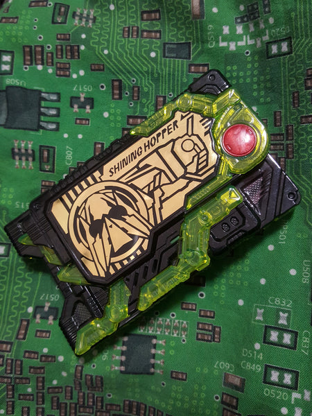 Kamen Rider ZERO-ONE DX SHINING HOPPER PROGRISE KEY [pre-owned]