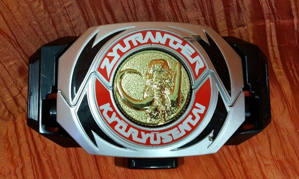 Original Japan 1992 KYORYU SENTAI ZYURANGER DINO BUCKLER with Mammoth Coin & BoJ Exclusive Buckle [Pre-Owned]